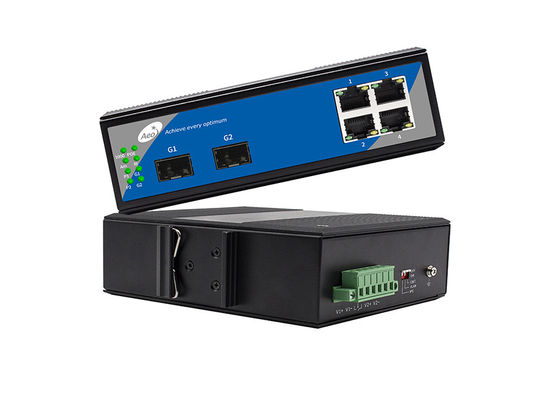 2 porto do ponto de entrada de SFP 4 que conecta o interruptor controlado dos ethernet